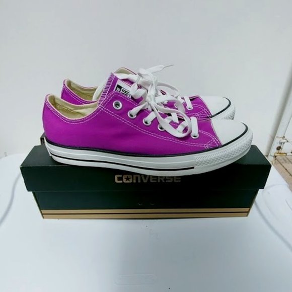 fuschia converse